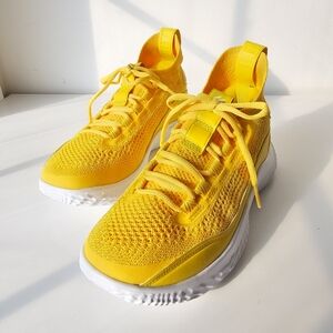 Yellow Boys Basketball Shoes, Under Armour, Curry Flow 8 GS, Size 4.5Y